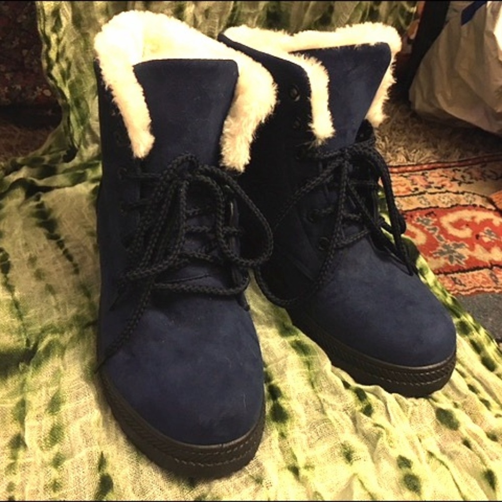 Brand New Blue Lined Winter Boots